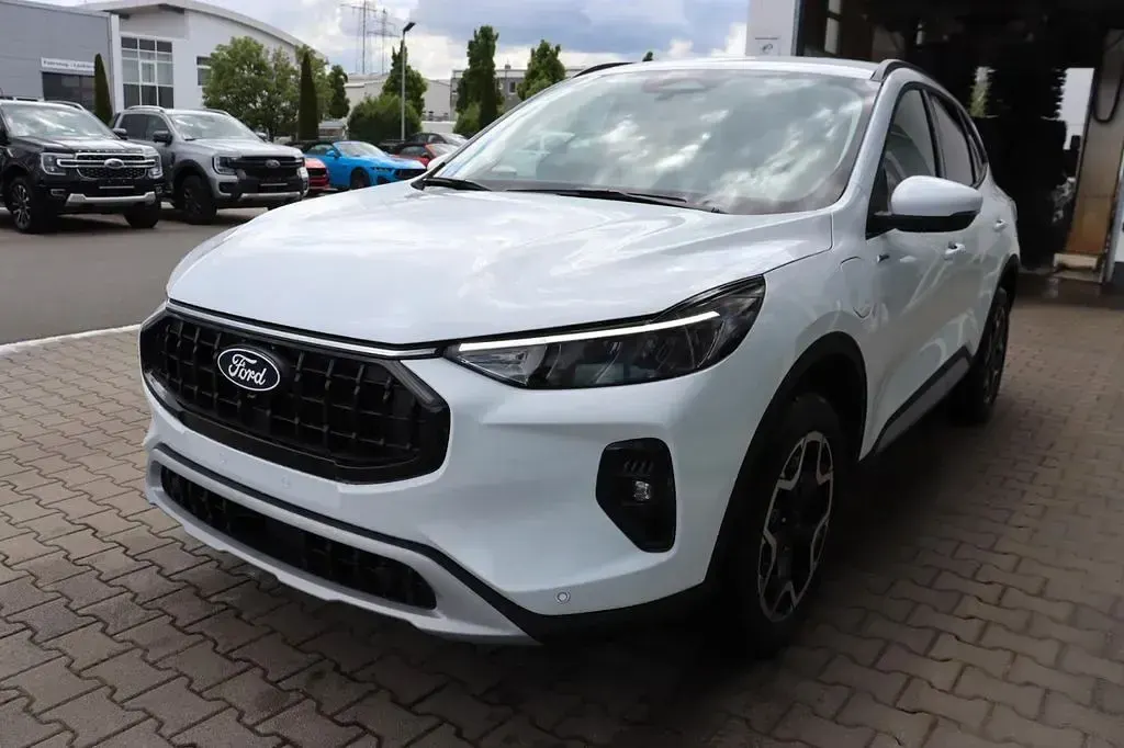 Gebraucht Ford Kuga Active 242 PS (177 kW) 2025 Frozen white SUV