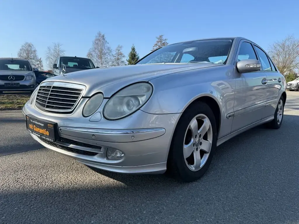 Gebraucht Mercedes E320 224 PS (164 kW) 2005 Silber Limousine