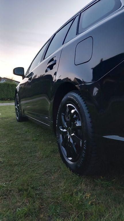 Gebraucht Toyota Avensis Edition 147 PS (108 kW) 2011 Schwarz Kombi