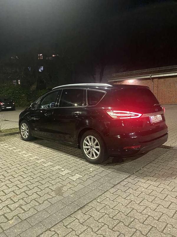 Gebraucht Ford S-MAX S 150 PS (110 kW) 2016 Schwarz Van / Kleinbus