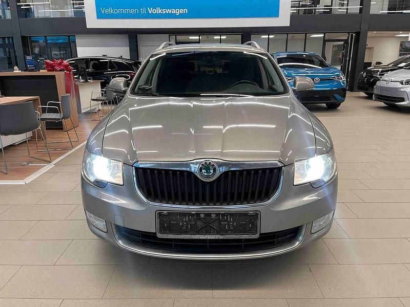 Gebraucht Skoda Superb Elegance 160 PS (117 kW) 2010 Beige Kombi