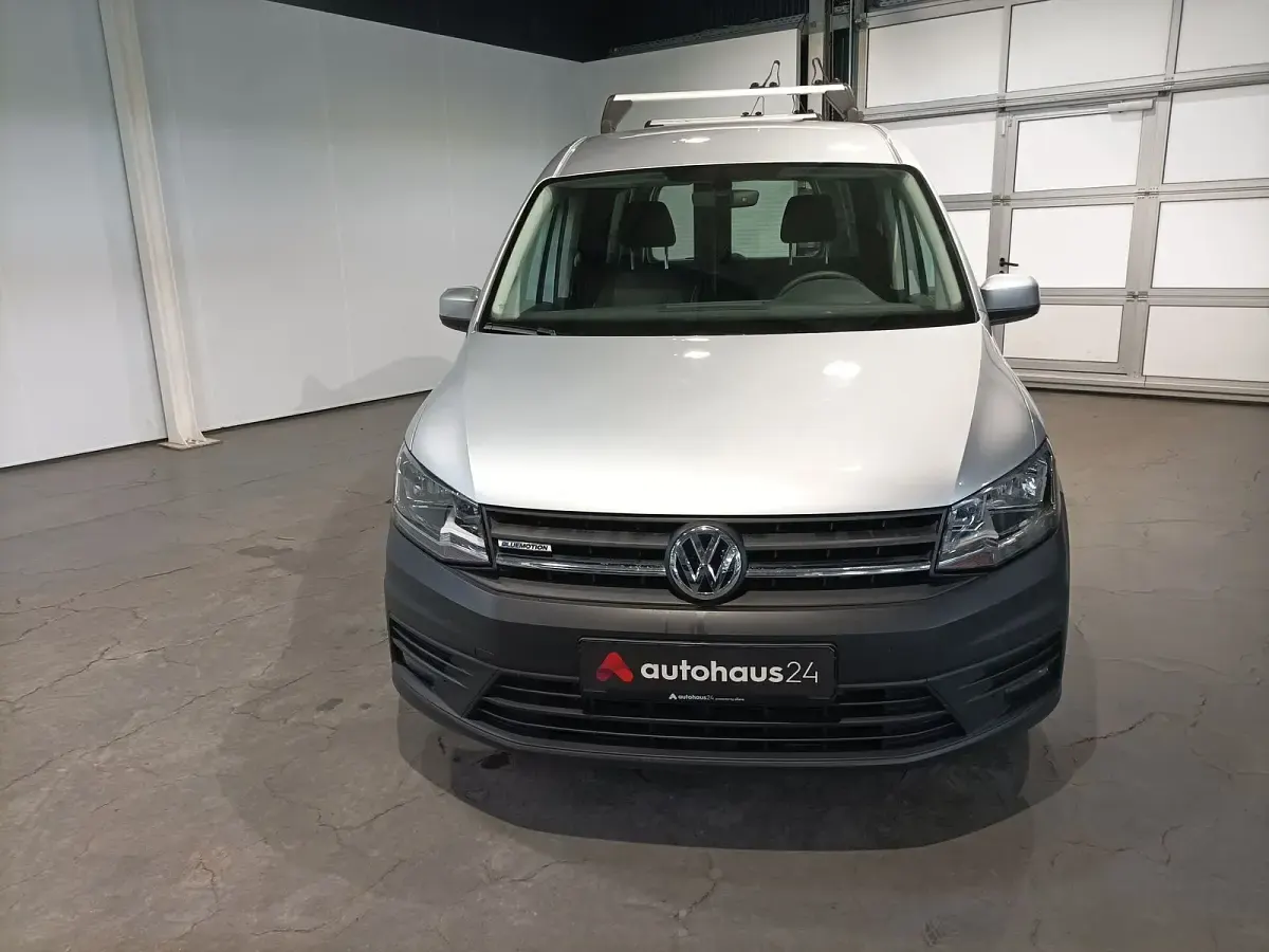 Gebraucht VW Caddy Maxi Trendline 110 PS (80 kW) 2020 Silber Van / Kleinbus