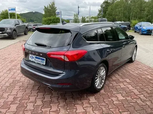 Gebraucht Ford Focus Titanium 150 PS (110 kW) 2020 Pantherblau metallic Kombi