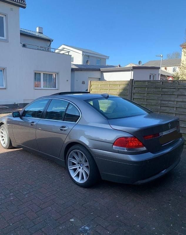 Gebraucht BMW 735 272 PS (200 kW) 2004 Grau Limousine