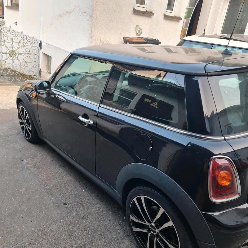 Schwarz Gebraucht 2009 Mini Cooper Kleinwagen | 3.800 € (Guter Preis) - Bild 1/3