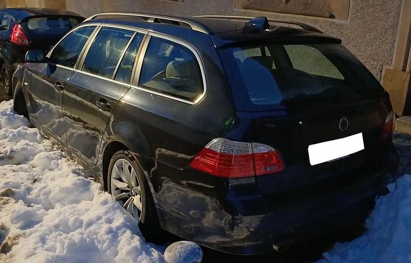 Gebraucht BMW 530 235 PS (172 kW) 2008 Blau Kombi