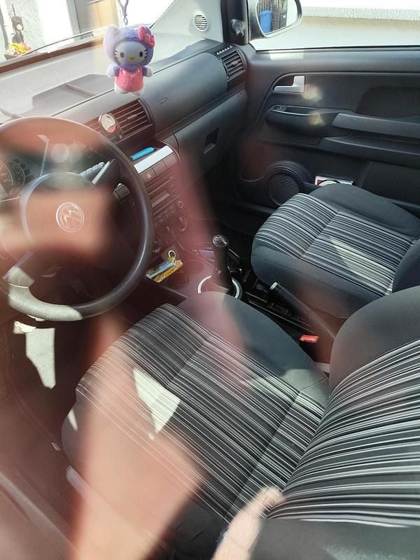 Occasion VW Fox 75 PK (55 kW) 2006 Zwart Hatchback