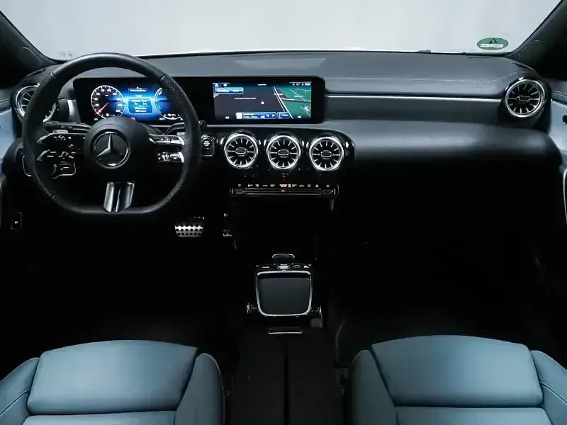 Gebraucht Mercedes CLA250e AMG 218 PS (160 kW) 2025 Unilack polarweiß Coupé