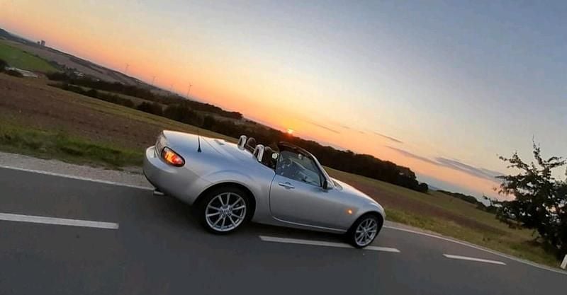 Silber Gebraucht 2009 Mazda MX5 Cabrio | 14.750 € (Fairer Preis) - Bild 1/4