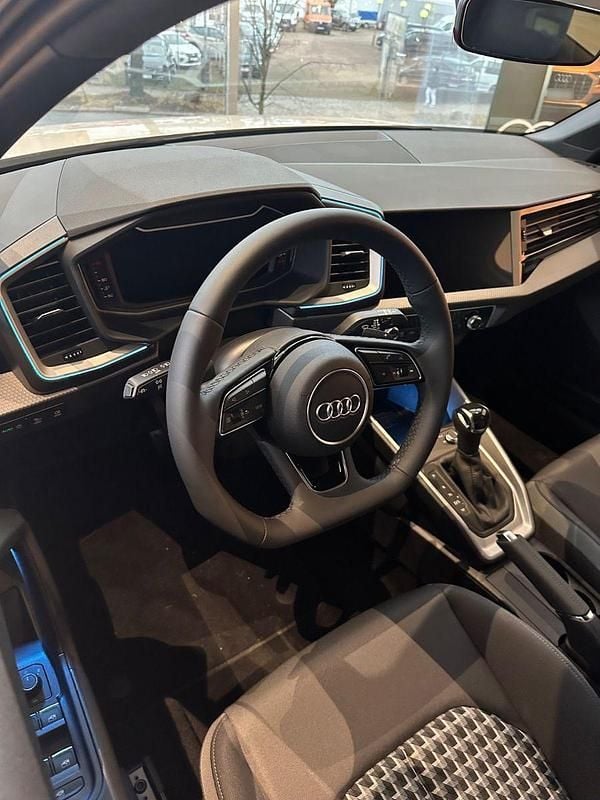 Gebraucht Audi A1 Ambiente 116 PS (85 kW) 2025 Weiß SUV