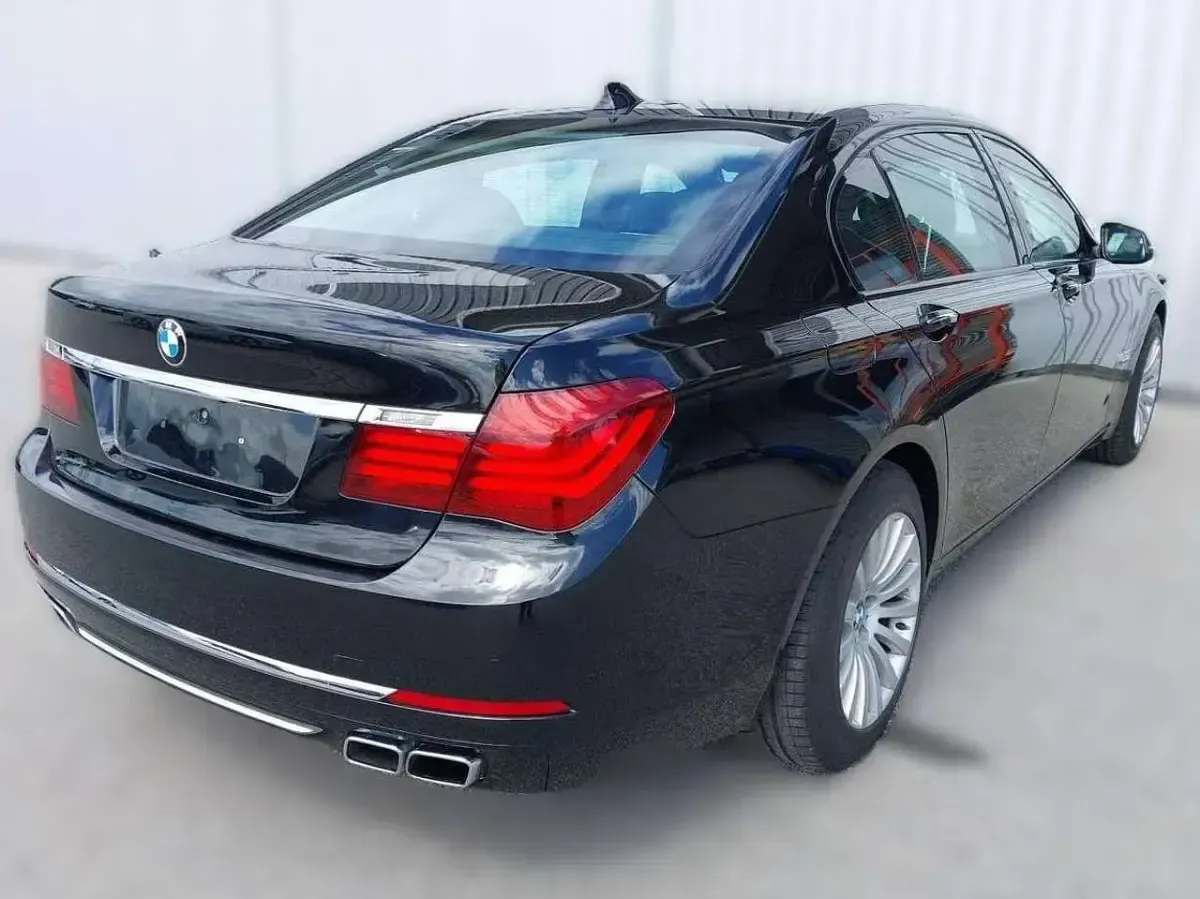 Gebraucht BMW 760L 544 PS (400 kW) 2013 Black sapphire metallic Limousine