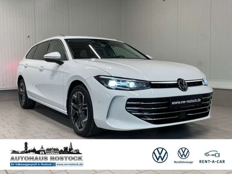 Weiß Gebraucht 2024 VW Passat Elegance Kombi | 40.990 € - Bild 1/4