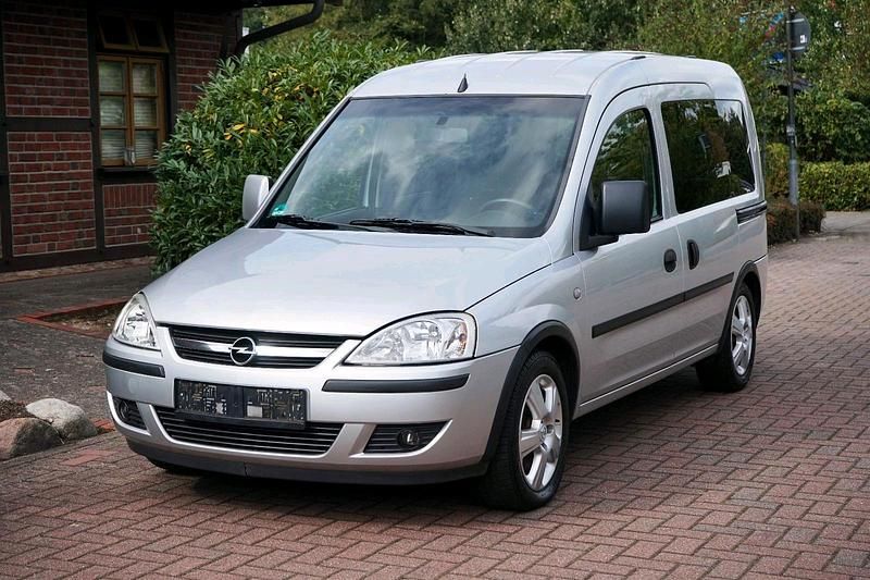 Silber Gebraucht 2006 Opel Combo Van / Kleinbus | 2.950 € (Fairer Preis) - Bild 1/4