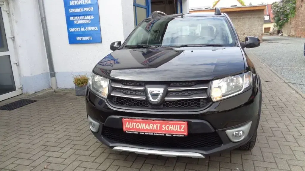 Gebraucht Dacia Sandero Prestige 90 PS (66 kW) 2014 Schwarz Limousine