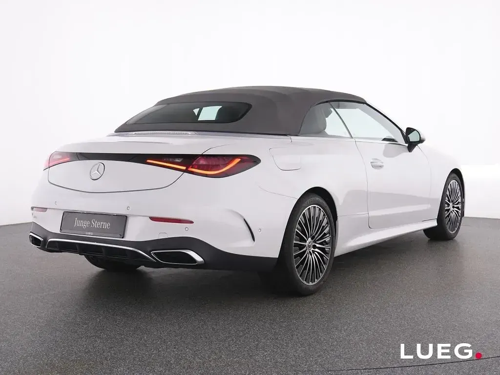 Gebraucht Mercedes CLE200 AMG 204 PS (150 kW) 2024 Weiß Cabrio