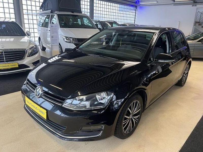 Gebraucht VW Golf VII Allstar 150 PS (110 kW) 2015 Deep black perleffekt Limousine
