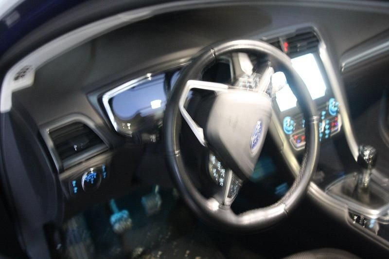 Gebraucht Ford Mondeo 150 PS (110 kW) 2015 Blau Kombi