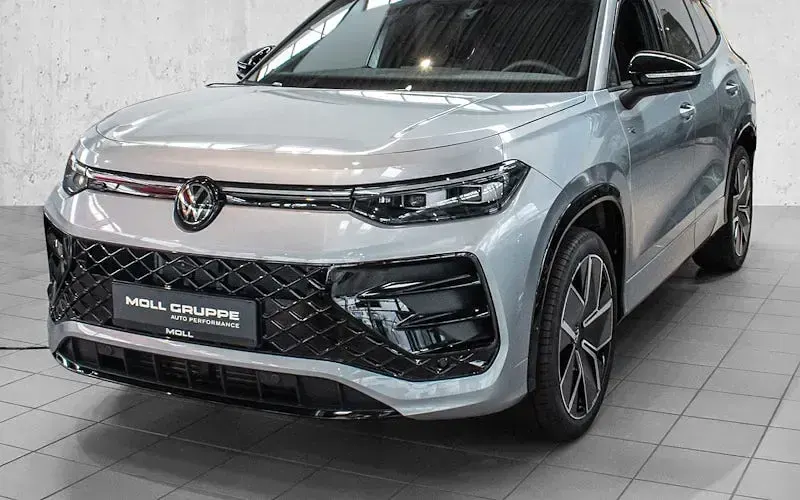 Ny VW Tayron R-line 150 HK (110 kW) 2025 Sølv SUV