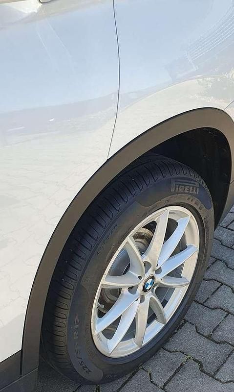 Używany BMW X1 Advantage 150 KM (110 kW) 2017 Biały SUV
