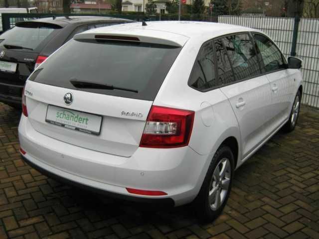 Gebraucht Skoda Rapid Drive 105 PS (77 kW) 2014 Weiß metallic Limousine