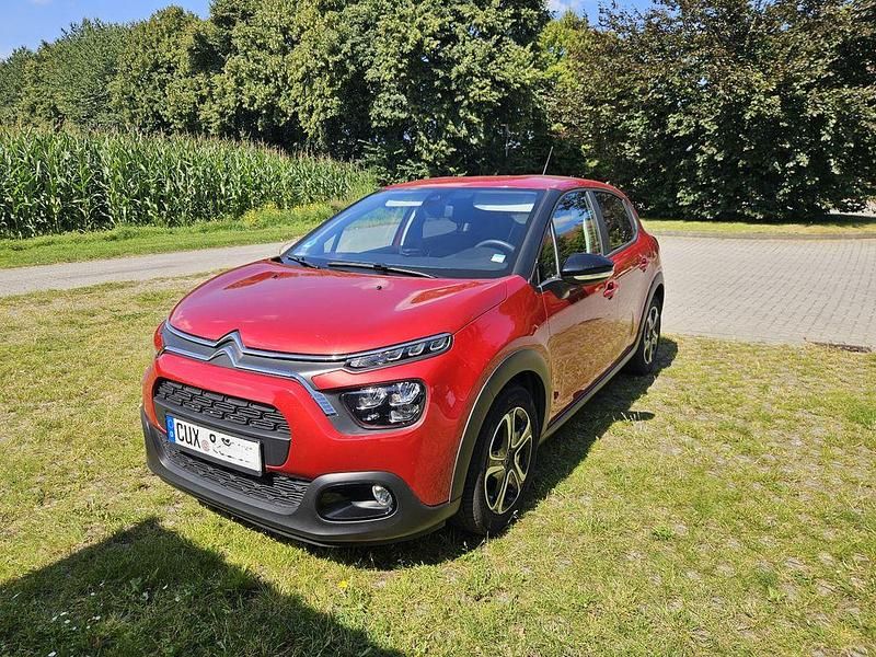 Rot Gebraucht 2021 Citroën C3 Feel Kleinwagen | 9.990 € (Guter Preis) - Bild 1/4