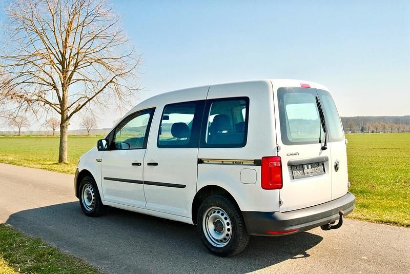 Gebraucht VW Caddy 102 PS (75 kW) 2020 Weiß Van / Kleinbus