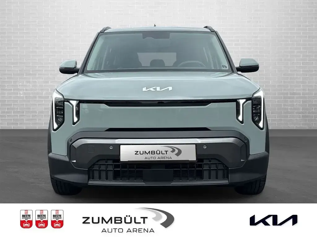 Neu Kia EV2 Play 108 kW (147 PS) 2026 Grau SUV