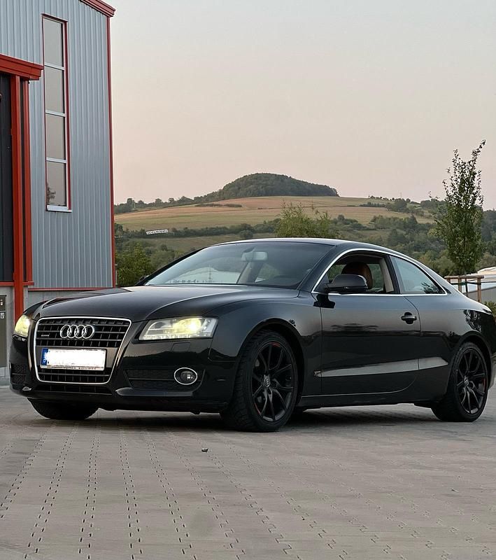 Schwarz Gebraucht 2010 Audi A5 Sportback Design Coupé | 7.000 € (Superpreis) - Bild 1/4