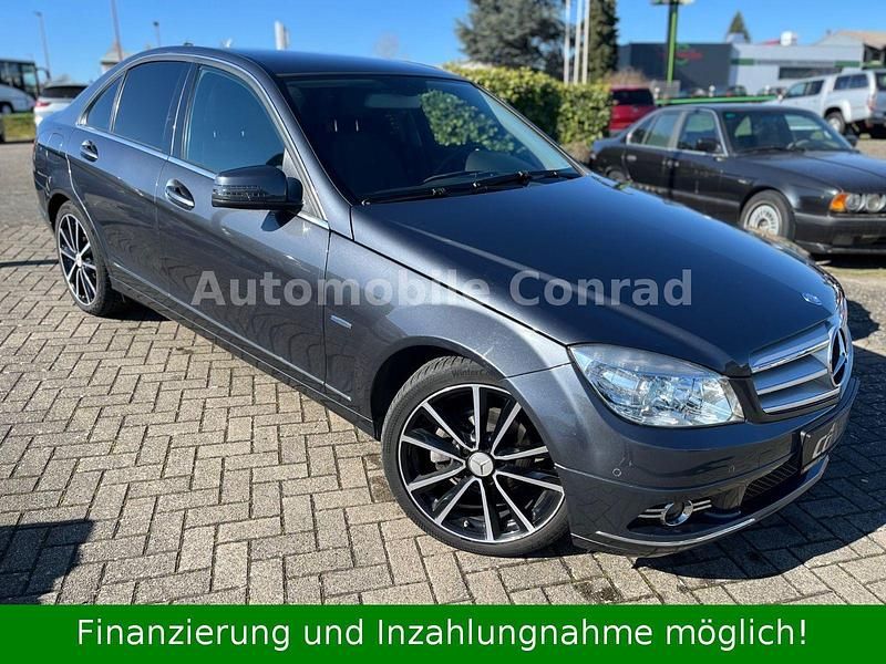 Gebraucht Mercedes C200 136 PS (100 kW) 2011 Grau Limousine
