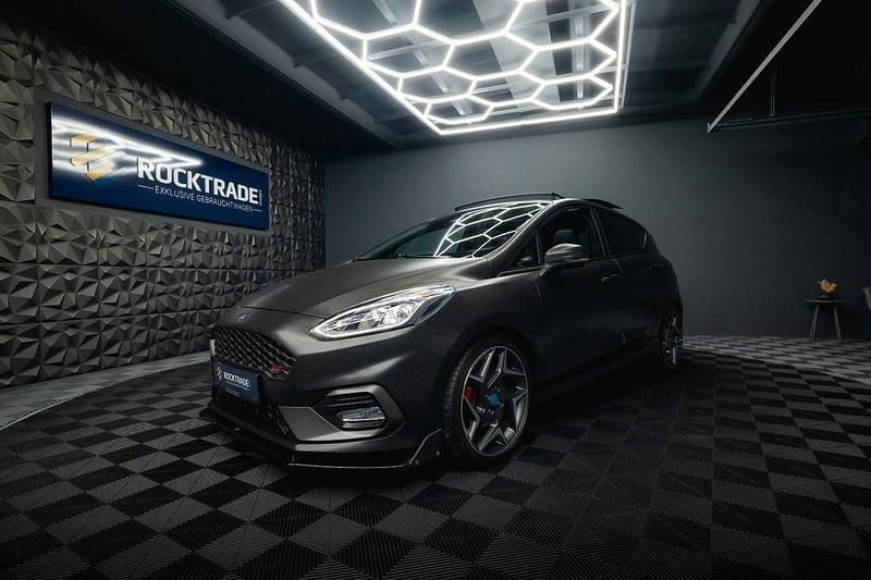 Grau Gebraucht 2019 Ford Fiesta Performance Edition Kleinwagen | 16.990 € (Guter Preis) - Bild 1/4