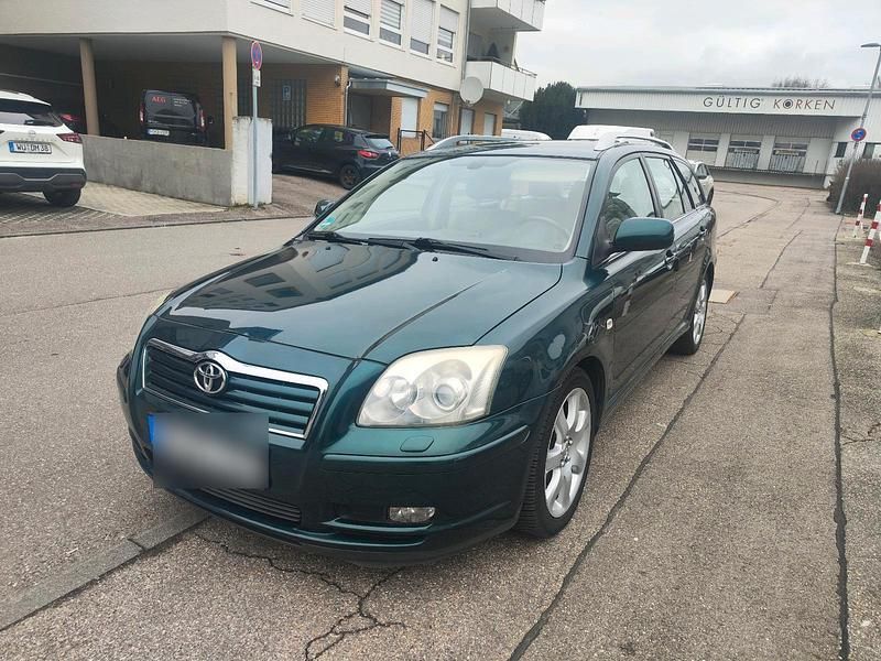 Gebraucht Toyota Avensis 147 PS (108 kW) 2004 Beige Kombi