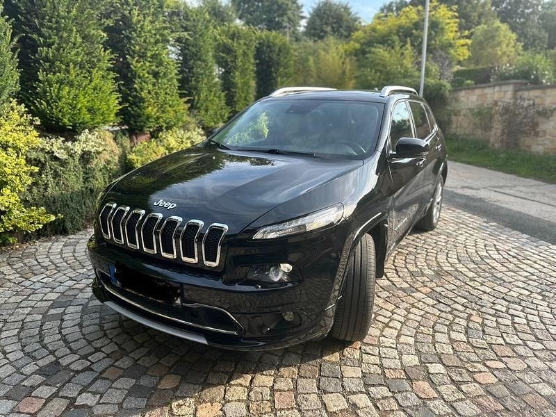 Schwarz Gebraucht 2017 Jeep Cherokee Overland SUV | 17.450 € (Fairer Preis) - Bild 1/4