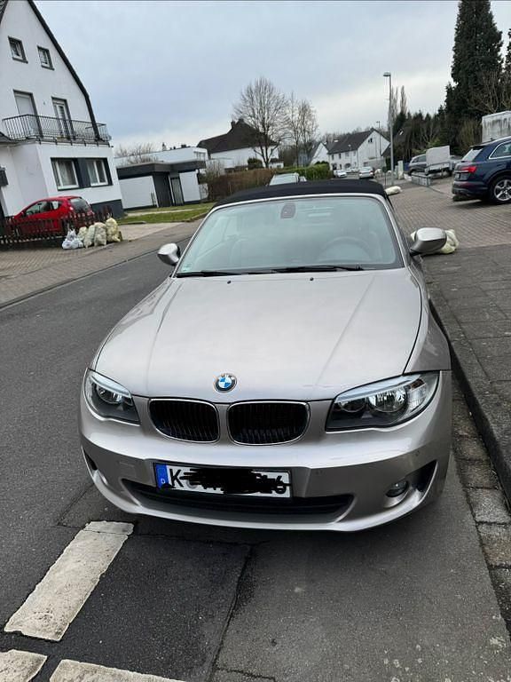 Schwarz Gebraucht 2012 BMW 118 Cabriolet Cabrio | 8.400 € (Fairer Preis) - Bild 1/4