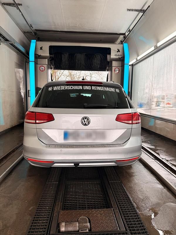 Gebraucht VW Passat 120 PS (88 kW) 2016 Silber Kombi