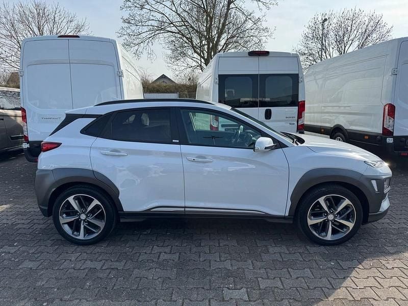Gebraucht Hyundai Kona Premium 177 PS (130 kW) 2020 Weiß SUV