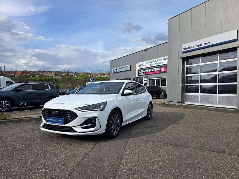 Brugt Ford Focus ST-Line 125 HK (91 kW) 2023 Hvid Sedan