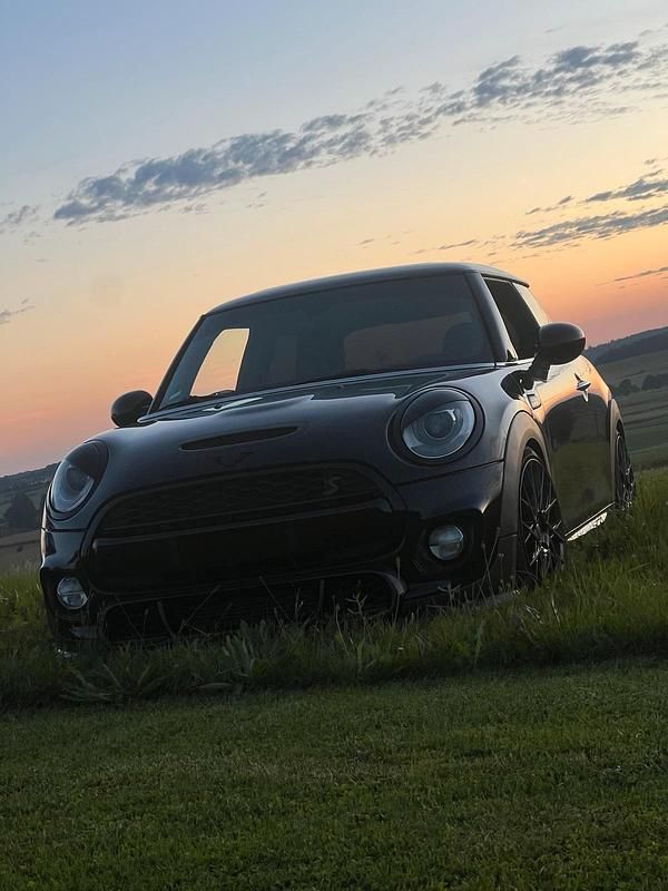 Schwarz Gebraucht 2015 Mini Cooper S Kleinwagen | 22.700 € - Bild 1/4