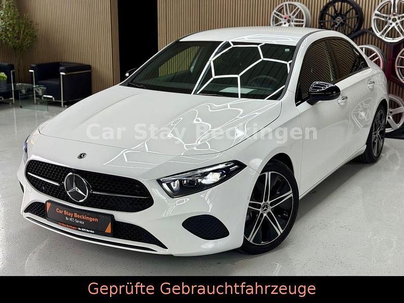 Gebraucht Mercedes A200 163 PS (119 kW) 2025 Weiß Limousine