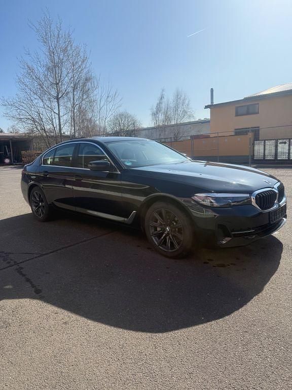 Second-hand BMW 530e 252 CP (185 kW) 2020 Negru Berlinǎ