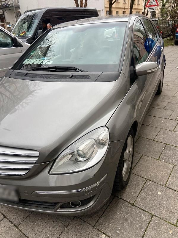 Gebraucht Mercedes B200 197 PS (144 kW) 2005 Grau Van / Kleinbus