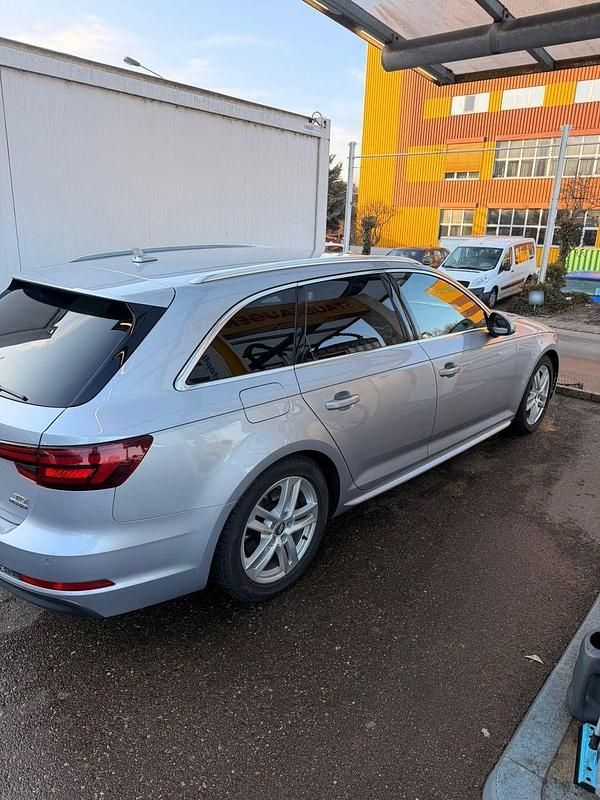 Gebraucht Audi A4 S-Line 218 PS (160 kW) 2018 Blau Kombi
