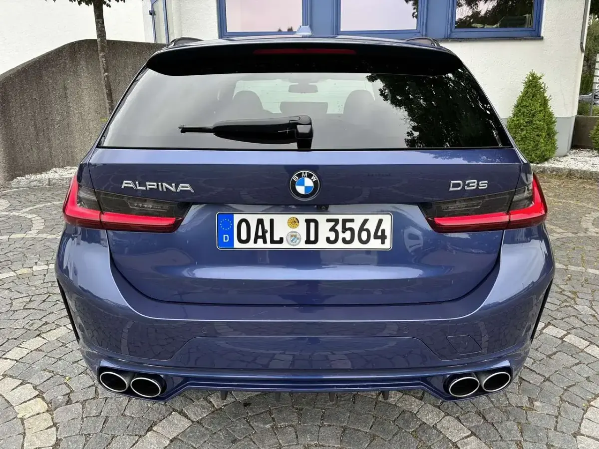Gebraucht Alpina D3 355 PS (261 kW) 2024 Sonderlackierung alpina blau Kombi