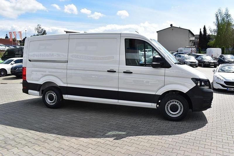 Gebraucht VW Crafter 102 PS (75 kW) 2024 Weiß Van