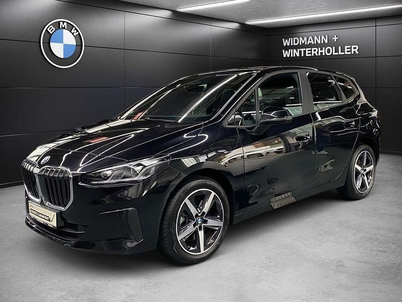 Schwarz Gebraucht 2022 BMW 223 Active Tourer Luxury Line Van / Kleinbus | 28.690 € (Guter Preis) - Bild 1/3