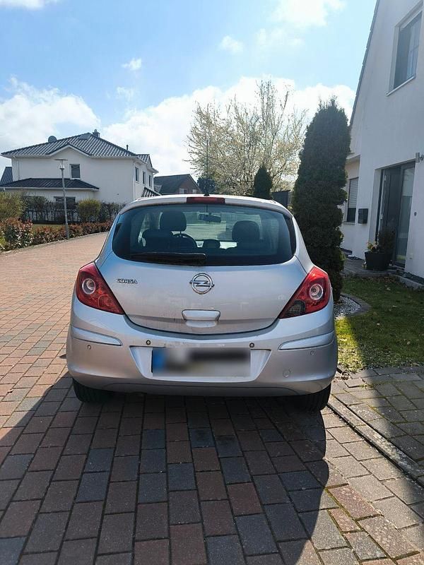 Gebraucht Opel Corsa Energy 87 PS (63 kW) 2014 Silber Kleinwagen