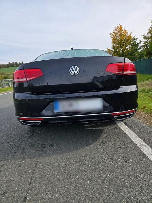 Gebraucht VW Passat R-line 190 PS (139 kW) 2019 Schwarz Limousine
