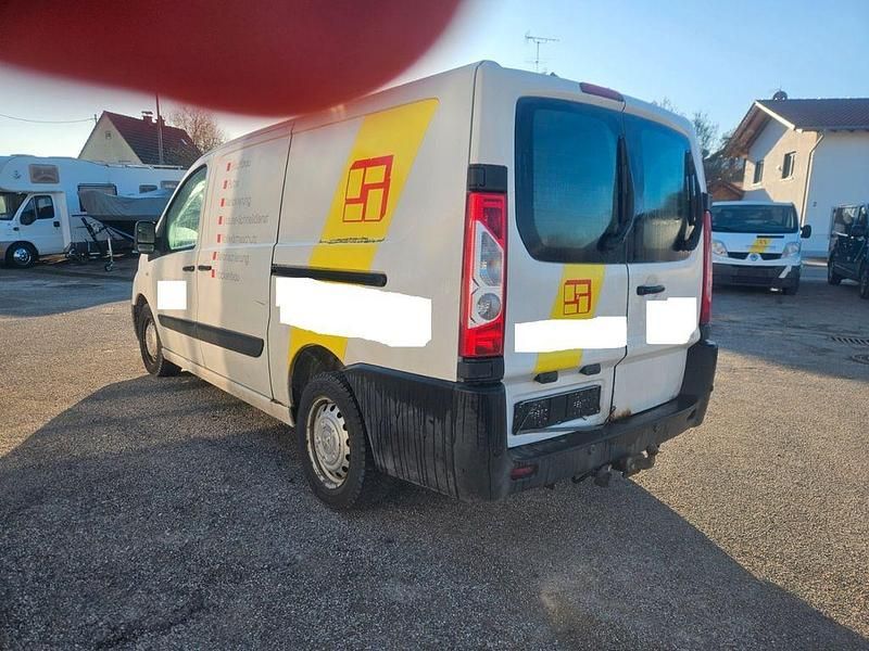 Gebraucht Peugeot Expert 128 PS (94 kW) 2015 Weiß Van