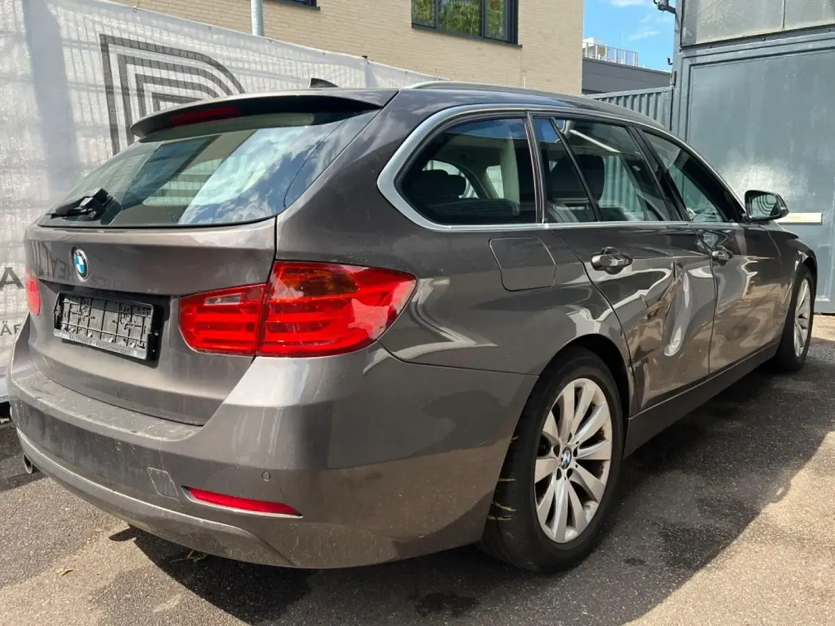 Gebraucht BMW 318 143 PS (105 kW) 2013 Braun Kombi
