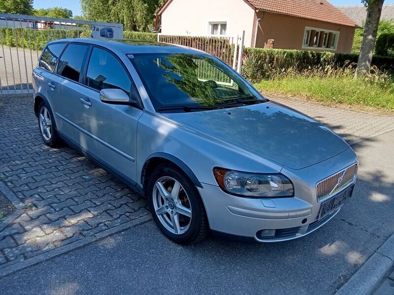 Gebraucht Volvo V50 Summum 136 PS (100 kW) 2004 Silber Kombi