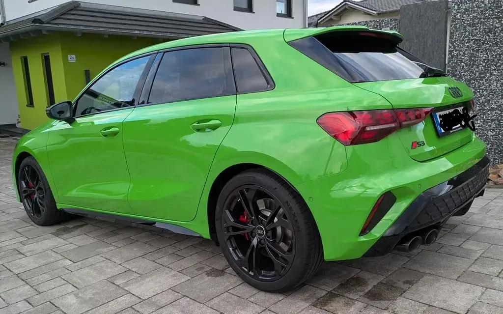 Gebraucht Audi S3 Sport 333 PS (244 kW) 2025 Grün Limousine